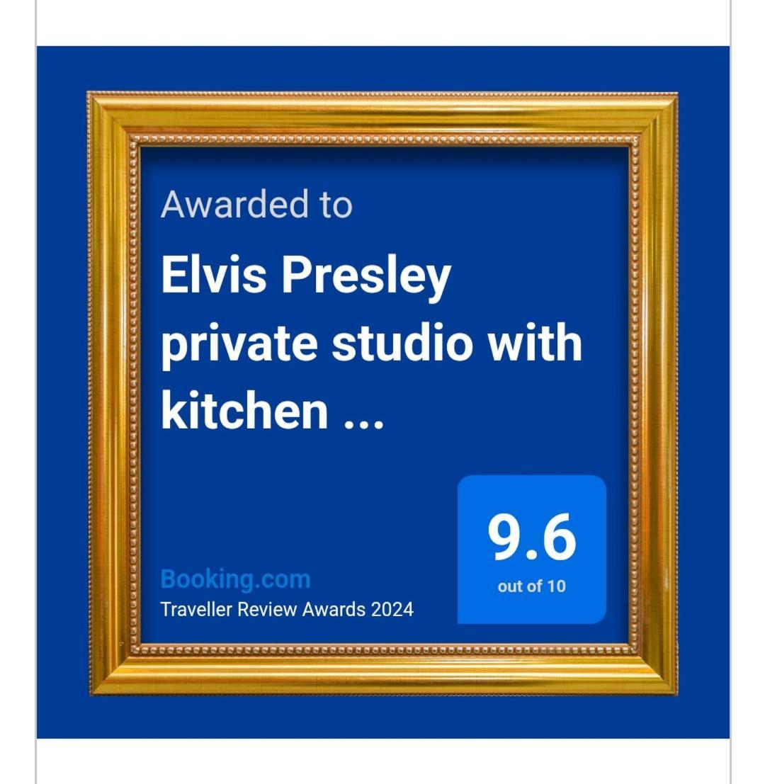Elvis Presley Private Studio With Kitchen And Airconditioning 고스 외부 사진