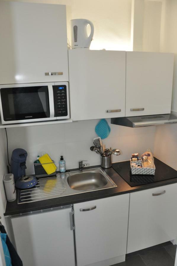 Elvis Presley Private Studio With Kitchen And Airconditioning 고스 외부 사진